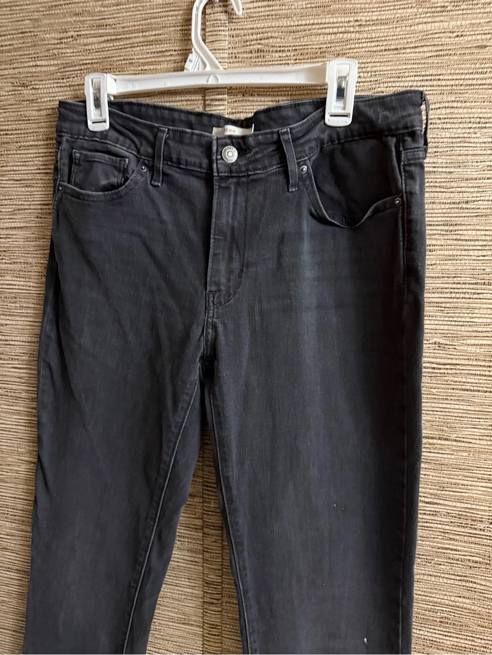 Levi’s Jeans Women’s 32x32 Black 712 Slim Stretch